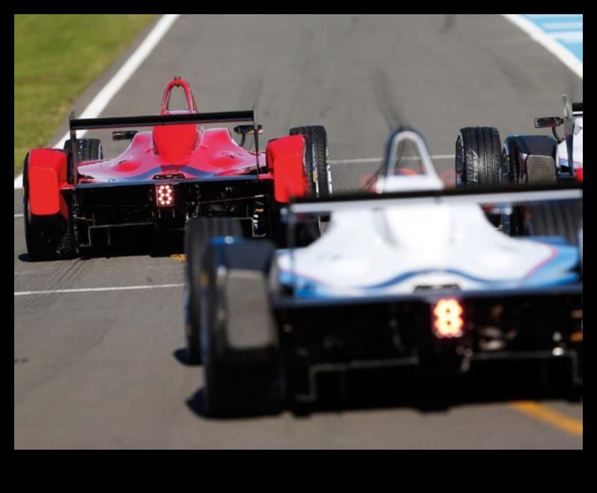 سيمفونية Trackside: الزئير اللحني لمحركات السيارات الرياضية