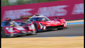 سيمفونية Trackside: الزئير اللحني لمحركات السيارات الرياضية