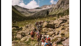 الرحلات التاريخية: الكشف عن الماضي سيرًا على الأقدام