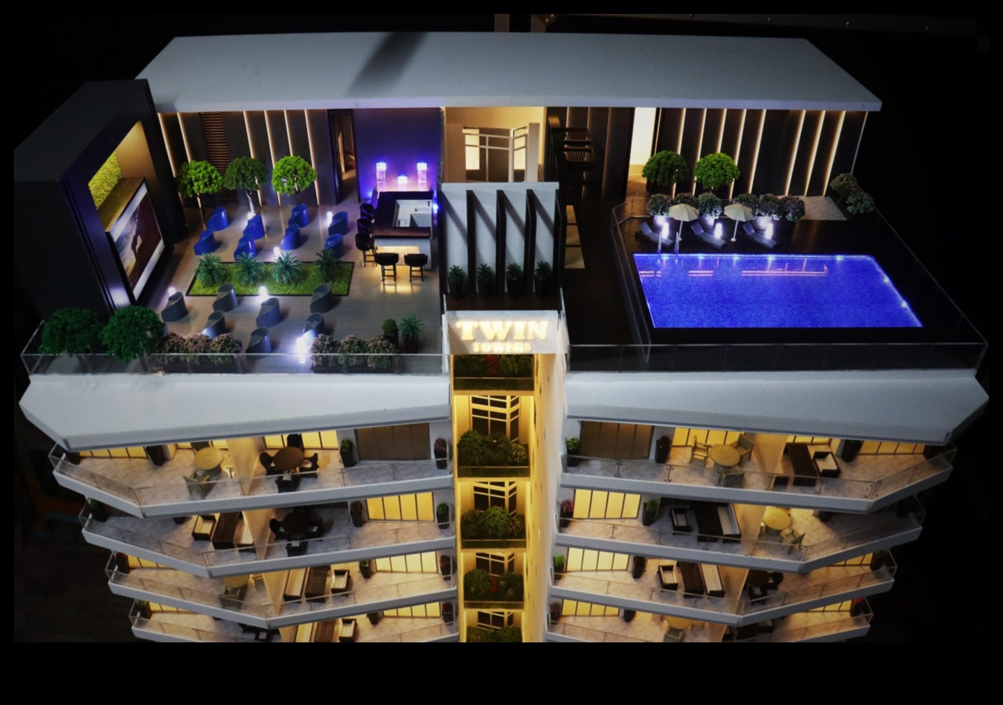 الواقعية في المنمنمات: عجائب التفاصيل على نطاق صغير